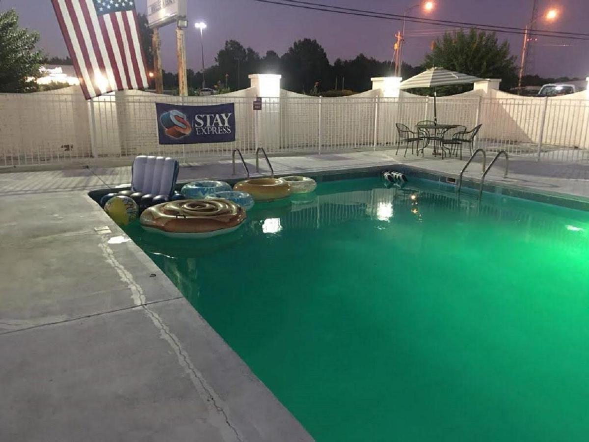 Stay Express Inn & Suites Demopolis Eksteriør bilde