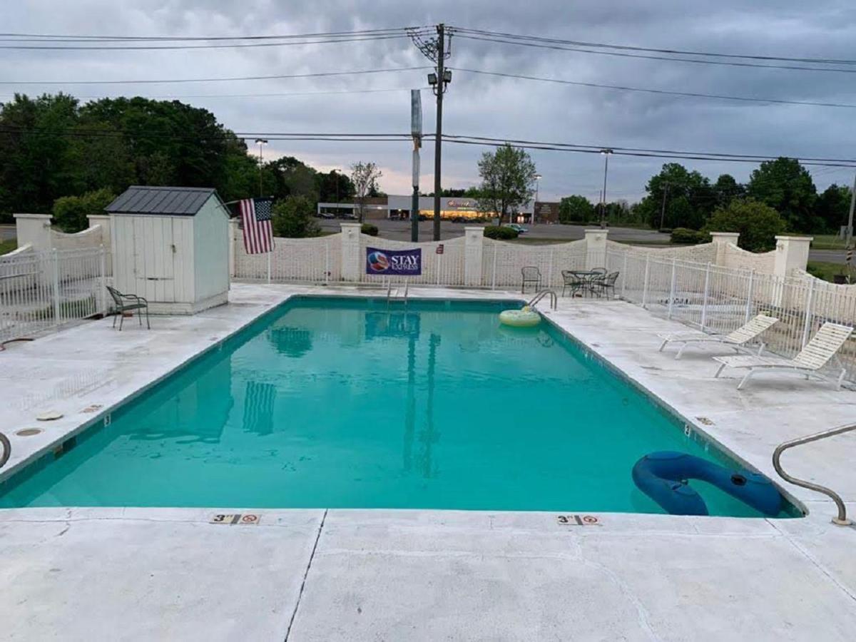Stay Express Inn & Suites Demopolis Eksteriør bilde